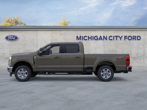 New 2026 Ford F250 XLT w/ XLT Premium Package image 3