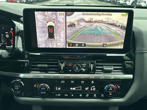 New 2026 Nissan Pathfinder SL w/ SL Premium Package AWD/4WD image 35