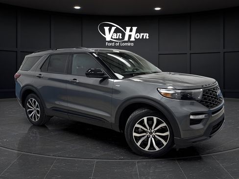 Used 2023 Ford Explorer ST-Line AWD/4WD image 1