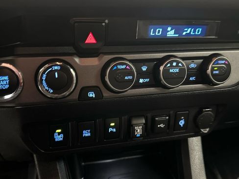 Certified 2023 Toyota Tacoma TRD Off-Road w/ Technology Package AWD/4WD image 22