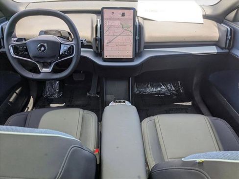 New 2025 Volvo EX30 Plus w/ Protection Package Premier image 14