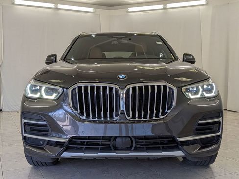 Used 2023 BMW X5 xDrive40i w/ Executive Package image 3