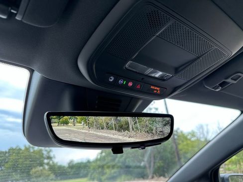 New 2025 Chevrolet Equinox EV RS w/ Convenience Package II FWD image 60