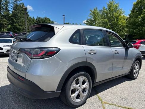 Used 2024 Honda HR-V LX image 3