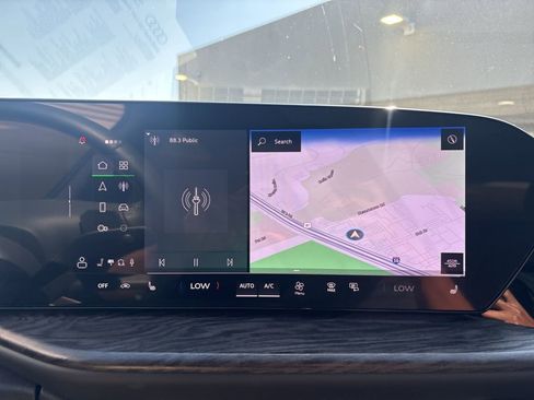 Used 2025 Audi Q5 Premium Plus w/ Premium Plus AWD/4WD image 19