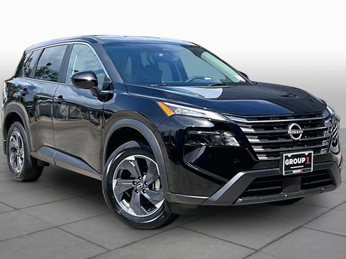 Used 2026 Nissan Rogue SV FWD image 3