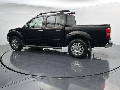 Used 2012 Nissan Frontier SL AWD/4WD image 5