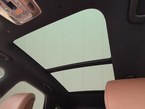 Certified 2026 Genesis GV70 2.5T Advanced image 36