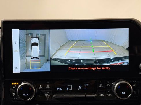 Used 2023 Toyota Highlander Limited image 30