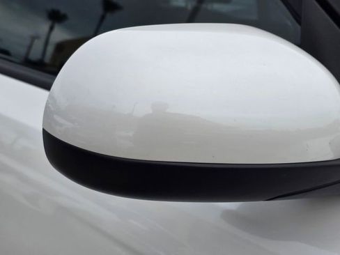 Certified 2025 Kia Soul LX w/ LX Technology Package FWD image 7