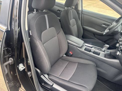 Used 2025 Nissan Sentra SV FWD image 34
