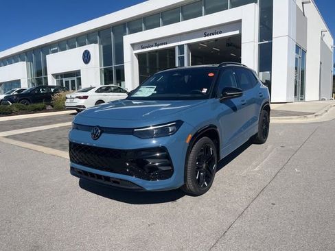 New 2026 Volkswagen Tiguan SE R-Line AWD/4WD image 1