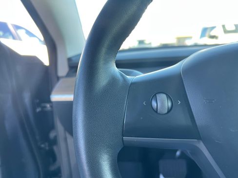 Used 2023 Tesla Model 3 Standard Range RWD image 15