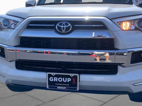 Used 2022 Toyota 4Runner Limited AWD/4WD image 30
