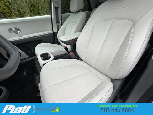 Used 2024 Hyundai Ioniq 5 Limited image 29