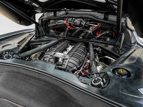 Used 2025 Chevrolet Corvette Z06 RWD image 38