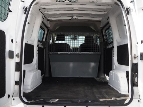 Used 2020 Nissan NV200 SV w/ Sliding Glass Door Package image 20