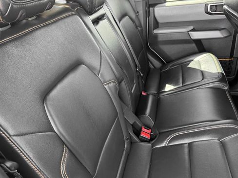 Used 2023 Ford Bronco Badlands AWD/4WD image 18