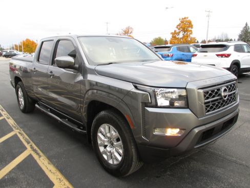 Used 2022 Nissan Frontier SV w/ Technology Package image 7