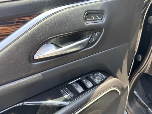 Used 2021 Cadillac Escalade ESV Luxury image 22