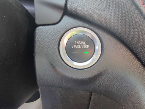 Used 2022 Chevrolet Equinox RS w/ Infotainment Package AWD/4WD image 19