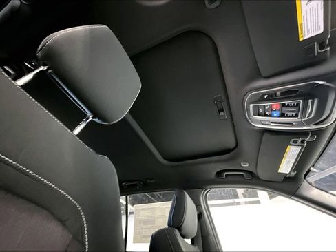 New 2025 Jeep Grand Cherokee Laredo X w/ Luxury Tech Group I image 32