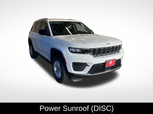 Used 2023 Jeep Grand Cherokee Laredo w/ Luxury Tech Group I AWD/4WD image 15