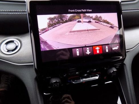 New 2025 Jeep Grand Cherokee Limited w/ Luxury Tech Group II image 21