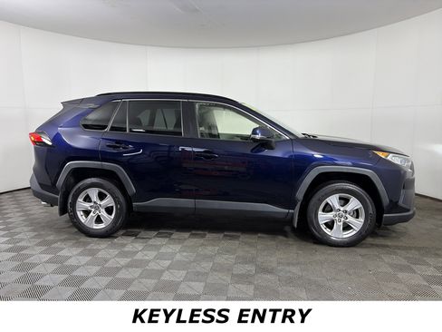 Used 2020 Toyota RAV4 XLE image 8