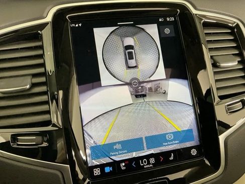 Certified 2024 Volvo XC90 T8 Ultimate w/ Protection Package Premier image 11