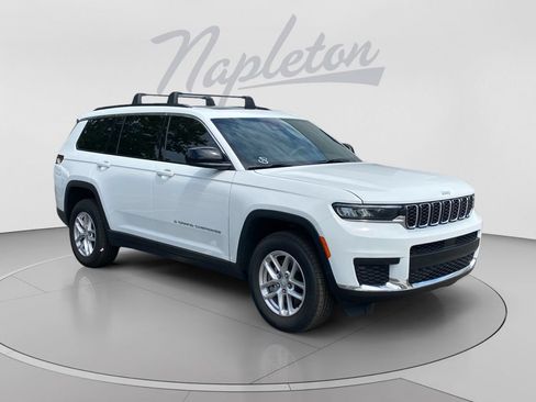 Used 2025 Jeep Grand Cherokee L Laredo RWD image 8