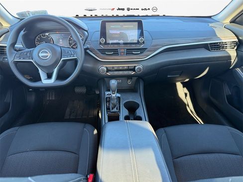 Certified 2025 Nissan Altima 2.5 SV image 13