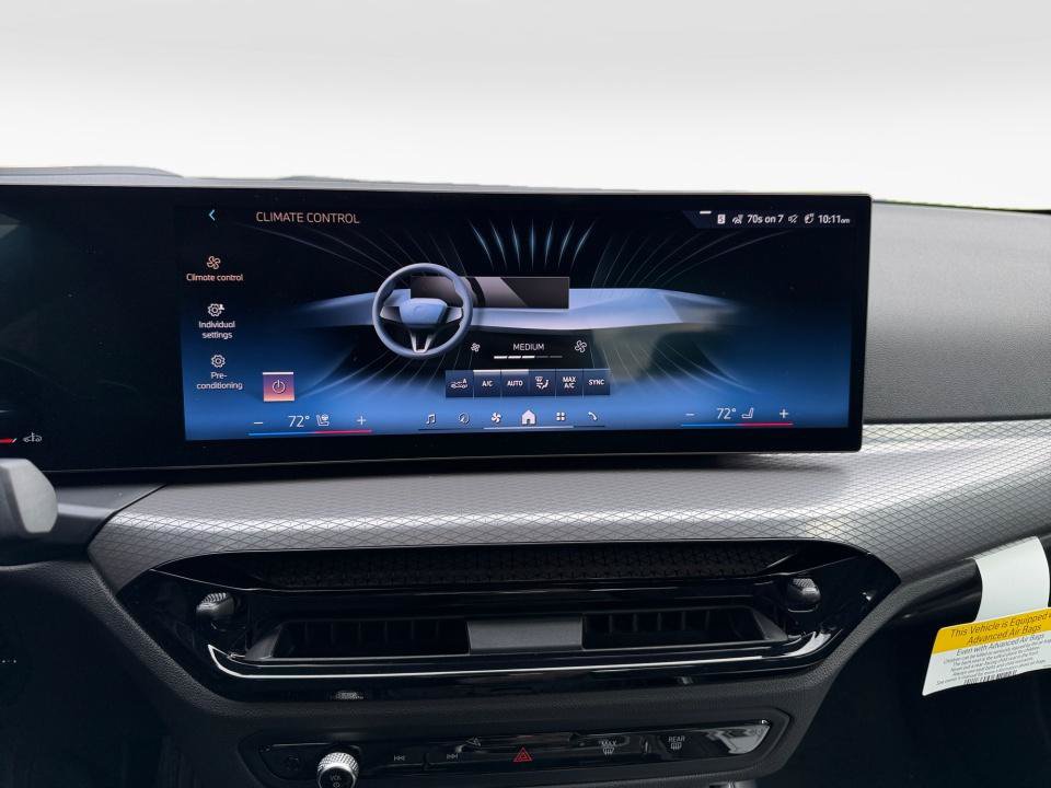 New 2026 BMW 330i xDrive Sedan w/ M Sport Package AWD/4WD image 18