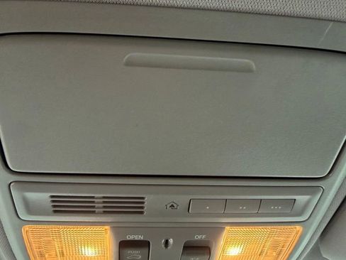 Used 2018 Honda CR-V Touring image 41