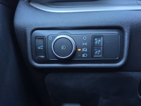 Certified 2022 Ford Explorer XLT w/ Equipment Group 202A AWD/4WD image 42