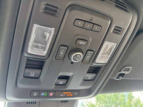 Certified 2021 Cadillac Escalade ESV Premium Luxury AWD/4WD image 46