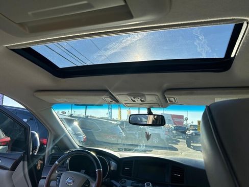 Used 2012 Nissan Quest LE FWD image 29
