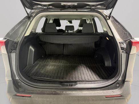 Used 2019 Toyota RAV4 XLE image 25