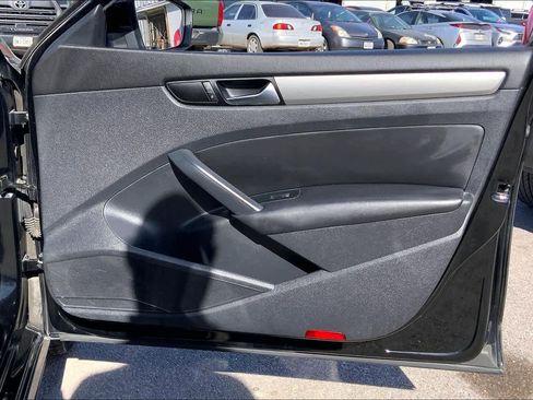 Used 2015 Volkswagen Passat 1.8T SE image 21