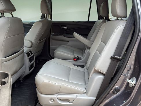Used 2022 Honda Pilot Touring image 23