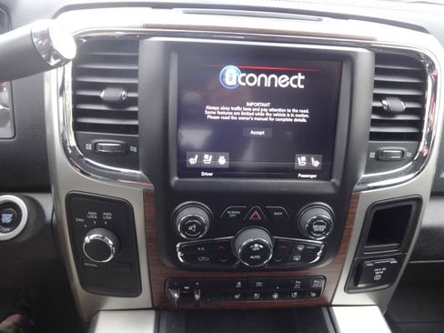 Used 2018 RAM 2500 Laramie image 12