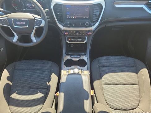 Used 2023 GMC Acadia SLE w/ Driver Convenience Package FWD image 12
