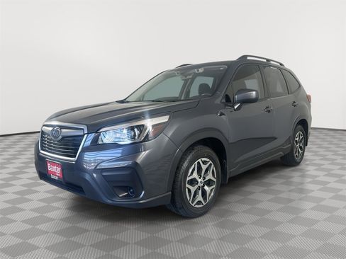 Used 2020 Subaru Forester Premium AWD/4WD image 3