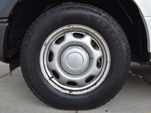 Used 2016 Ford F150 XL w/ Equipment Group 101A Mid RWD image 12