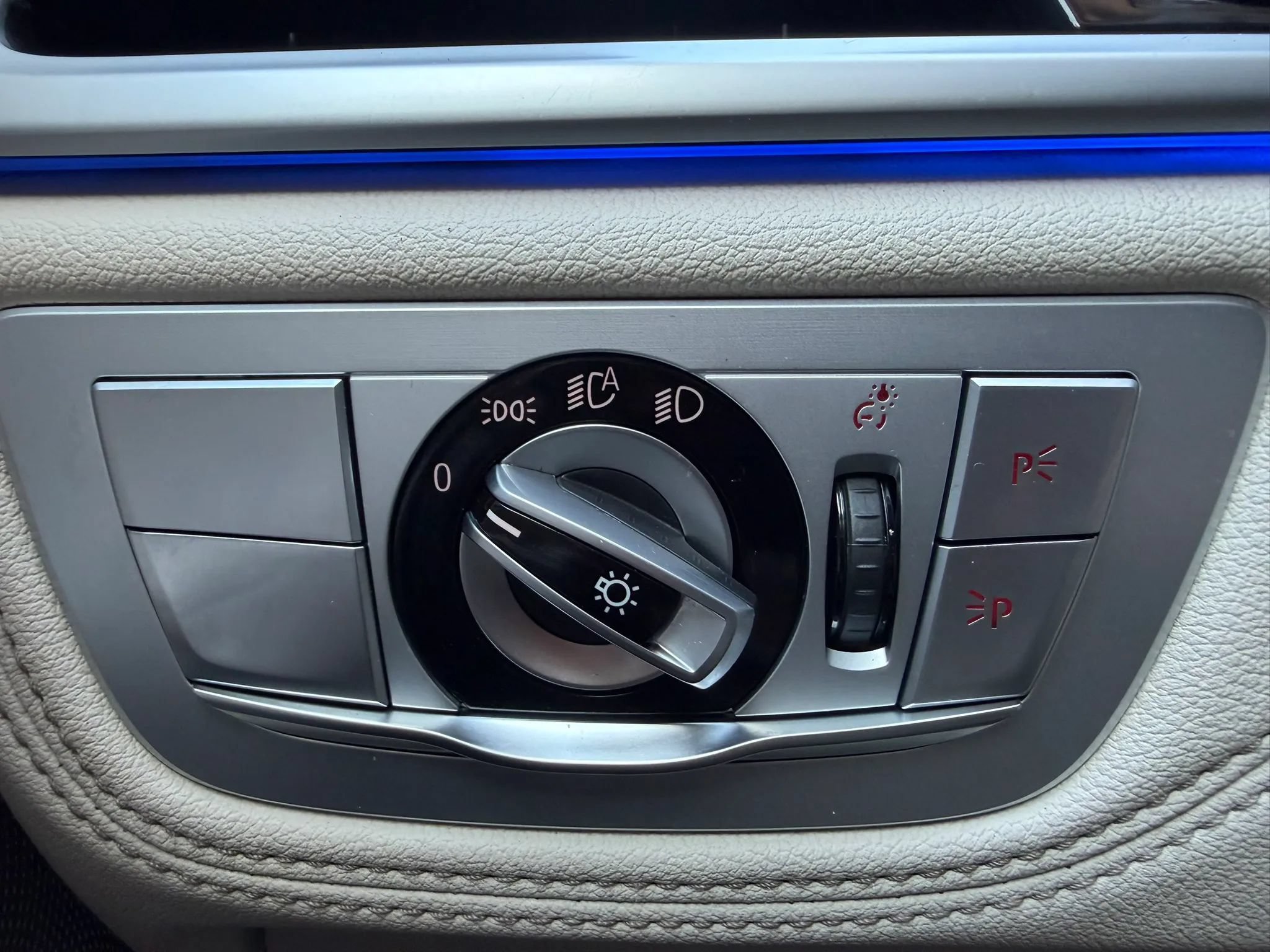 Used 2022 BMW 750i xDrive w/ Executive Package AWD/4WD image 30