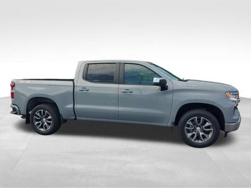 Used 2024 Chevrolet Silverado 1500 LT AWD/4WD image 10