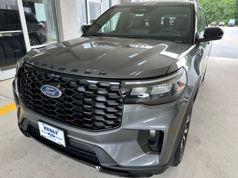 New 2026 Ford Explorer ST-Line AWD/4WD image 2