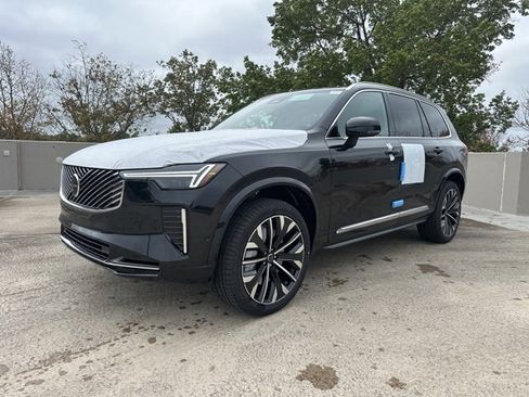 New 2026 Volvo XC90 B6 Ultra image 3