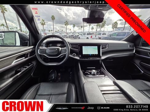 Certified 2024 Jeep Wagoneer L Series II w/ Flexible Seating Group image 18