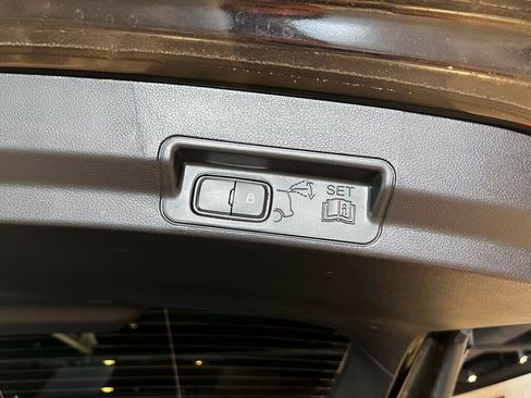 Used 2025 Ford Explorer ST-Line w/ Premium Package AWD/4WD image 22